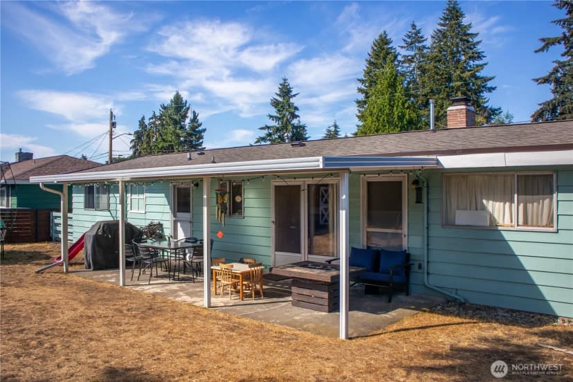 Property photo for 650 Jefferson Avenue Ne, Renton photo 14