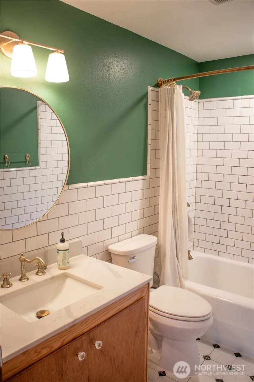 Property photo for 650 Jefferson Avenue Ne, Renton photo 11