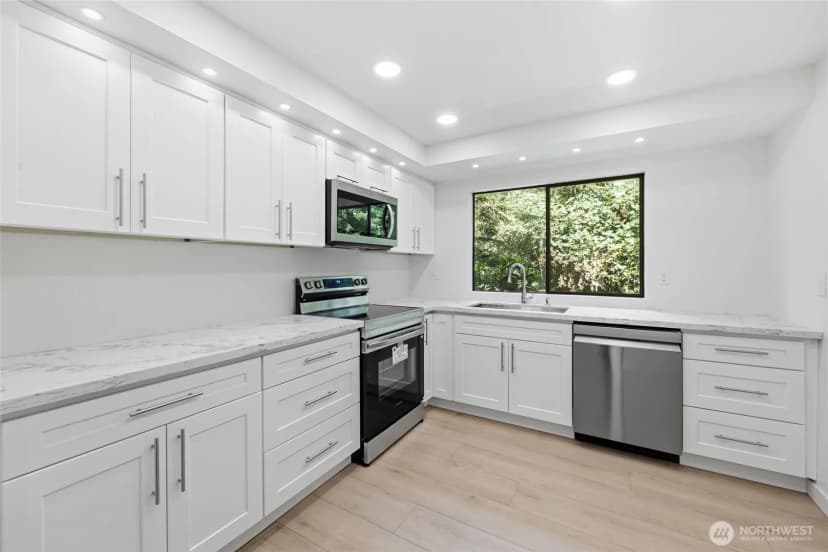 Property photo for 4426 176th Street Sw #j1, Lynnwood photo 6