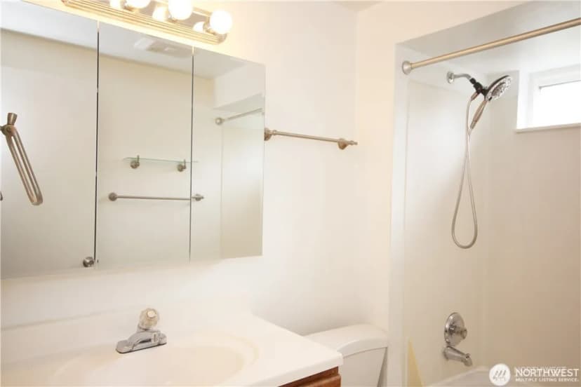 Property photo for 2413 Sw Graham Street, Seattle photo 8