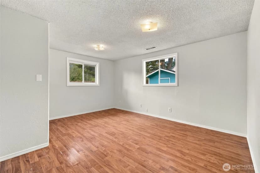 Property photo for 8419 Washington Boulevard Sw, Lakewood photo 12