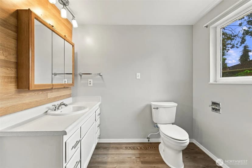 Property photo for 8419 Washington Boulevard Sw, Lakewood photo 13