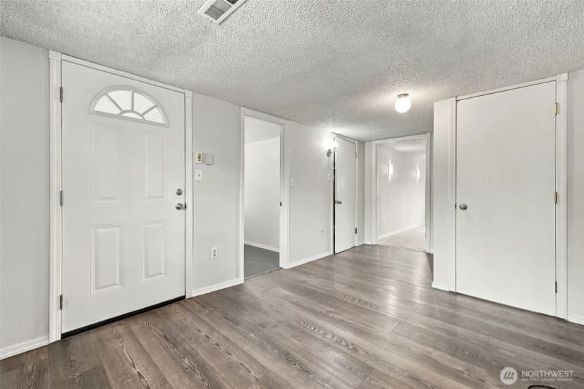 Property photo for 8419 Washington Boulevard Sw, Lakewood photo 21