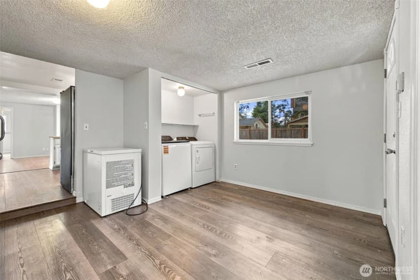 Property photo for 8419 Washington Boulevard Sw, Lakewood photo 20
