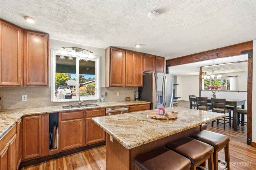 Property photo for 381 N Cascade Street, Buckley photo 18