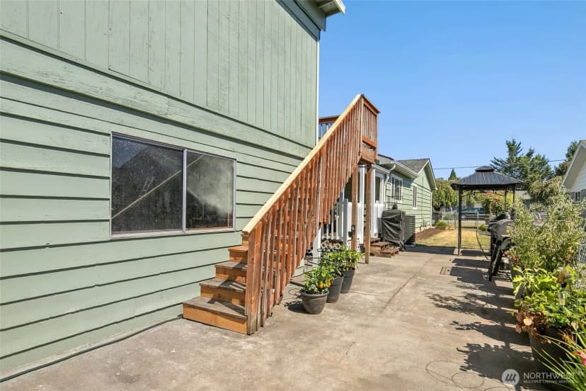 Property photo for 381 N Cascade Street, Buckley photo 31