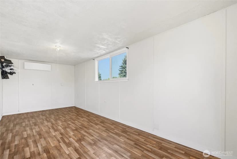 Property photo for 381 N Cascade Street, Buckley photo 33