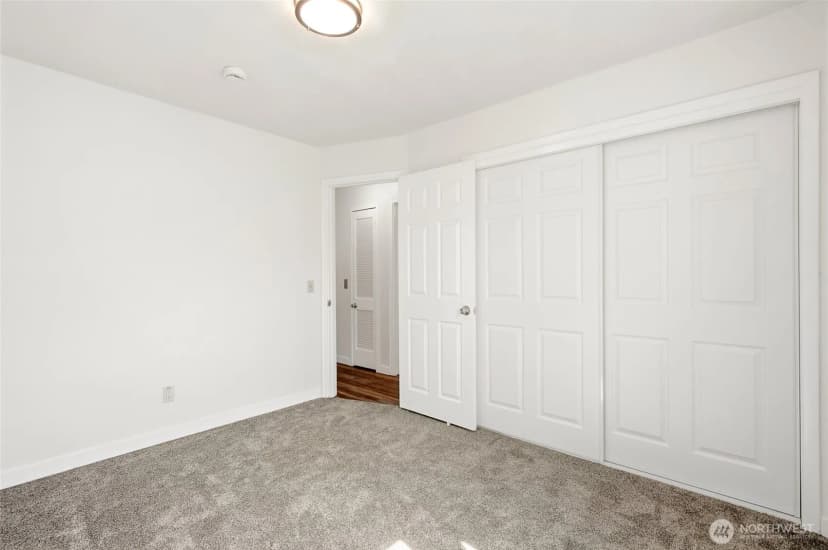 Property photo for 381 N Cascade Street, Buckley photo 24