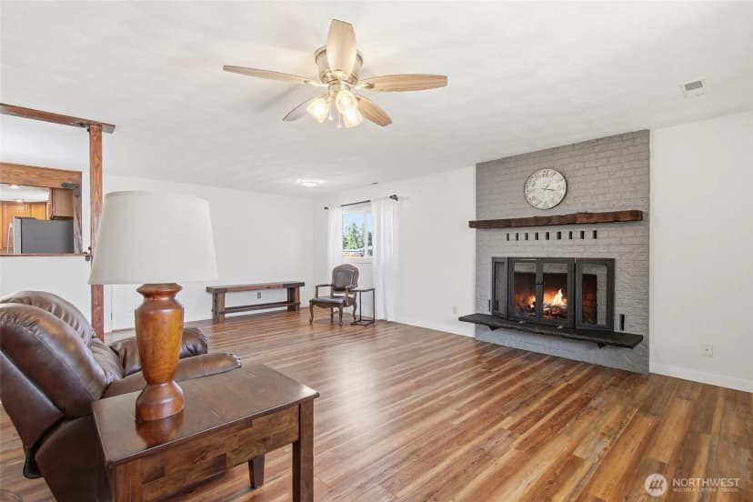 Property photo for 381 N Cascade Street, Buckley photo 6
