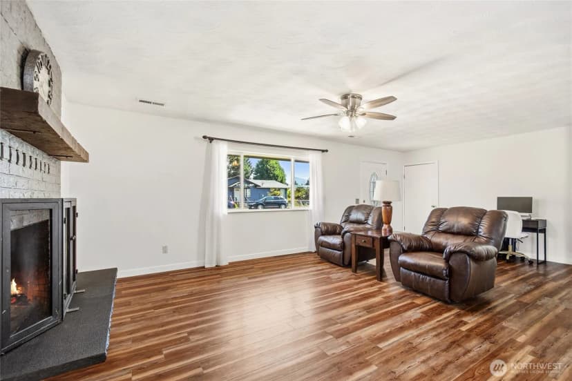 Property photo for 381 N Cascade Street, Buckley photo 8
