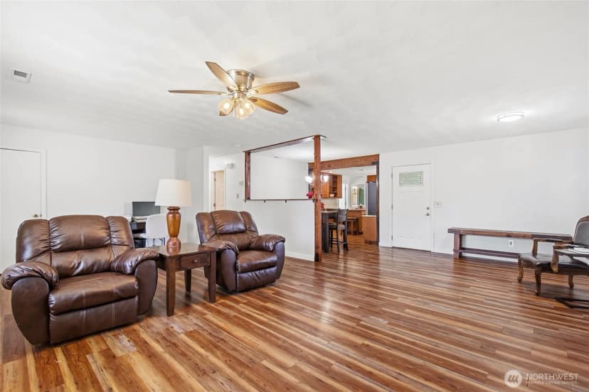 Property photo for 381 N Cascade Street, Buckley photo 7