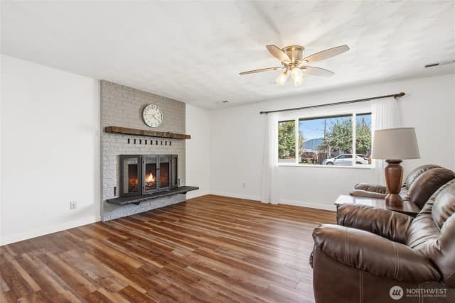 Property photo for 381 N Cascade Street, Buckley photo 5