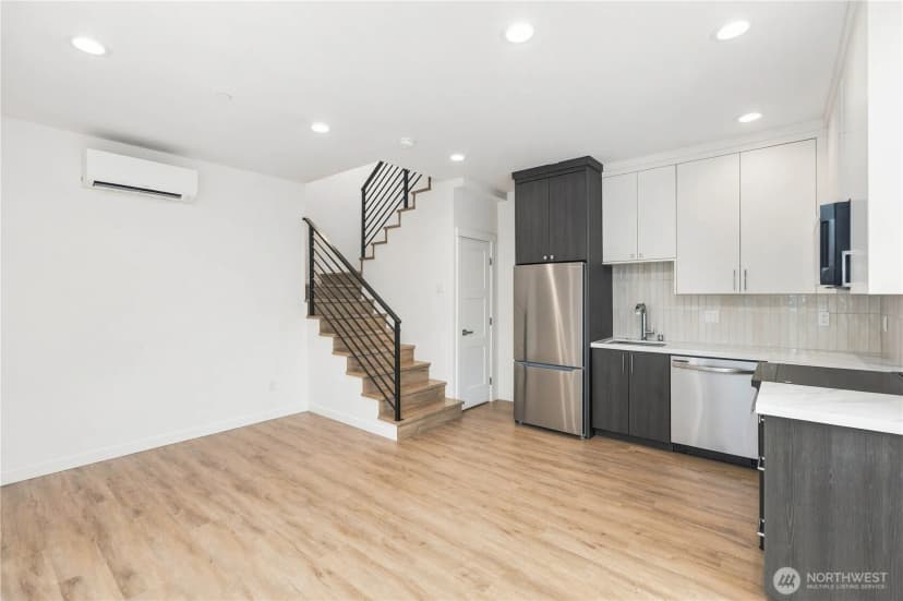 Property photo for 2334 Franklin Avenue E #e, Seattle photo 9
