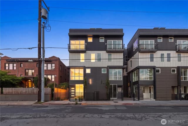Property photo for 2334 Franklin Avenue E #e, Seattle photo 3