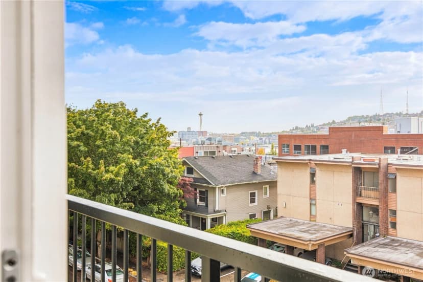 Property photo for 2334 Franklin Avenue E #e, Seattle photo 32