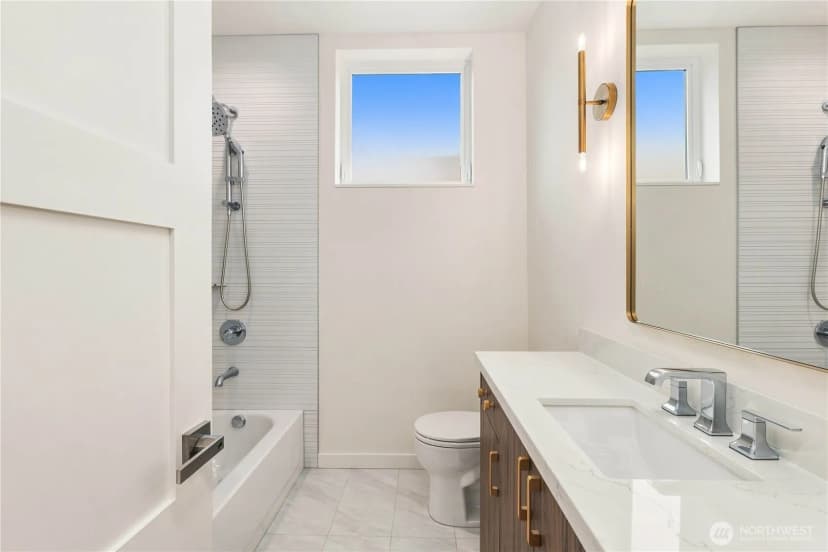 Property photo for 2334 Franklin Avenue E #e, Seattle photo 17