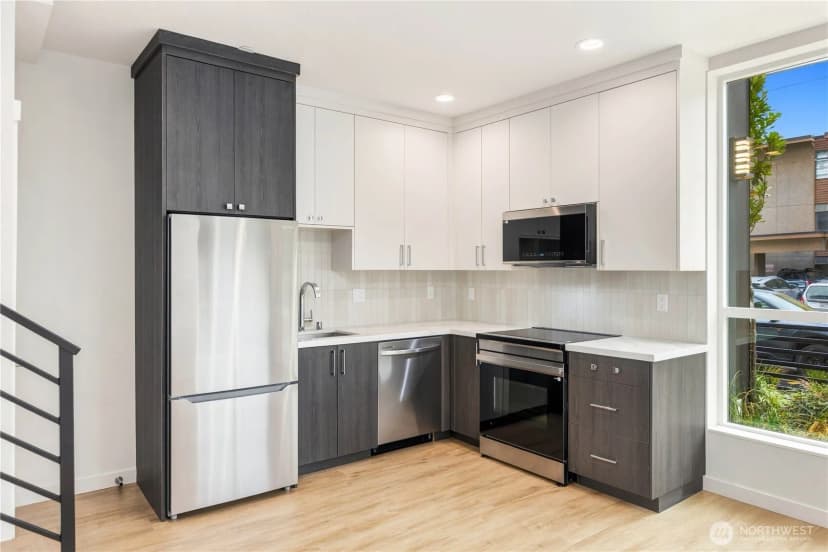 Property photo for 2334 Franklin Avenue E #e, Seattle photo 8