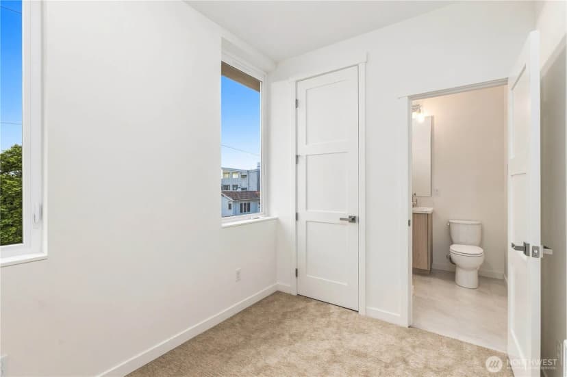 Property photo for 2334 Franklin Avenue E #e, Seattle photo 26