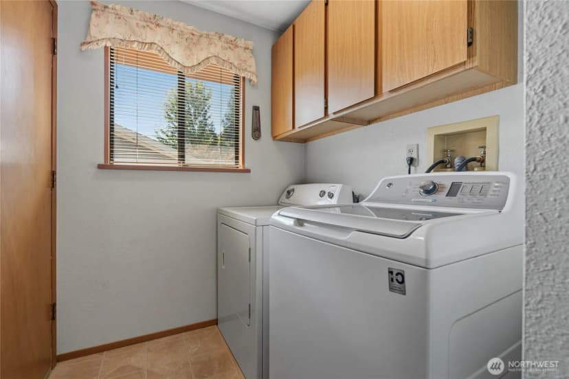Property photo for 1524 N James St, Tacoma photo 14