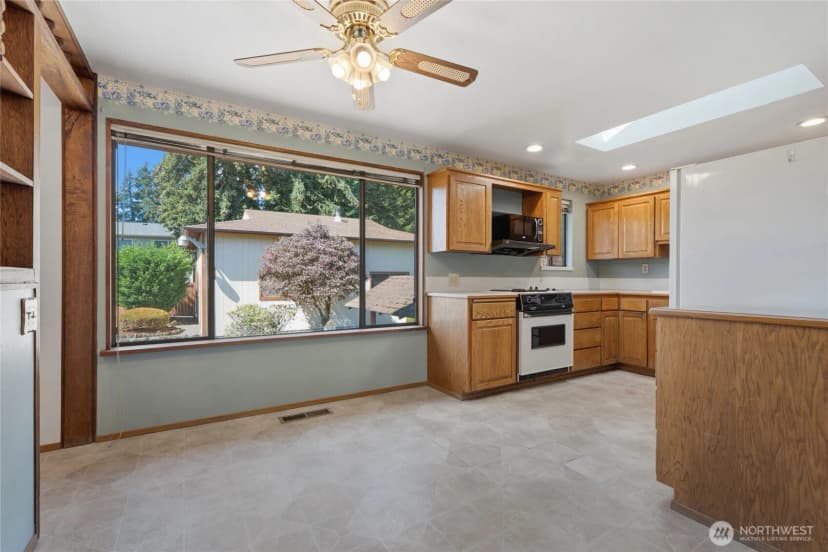 Property photo for 1524 N James St, Tacoma photo 6