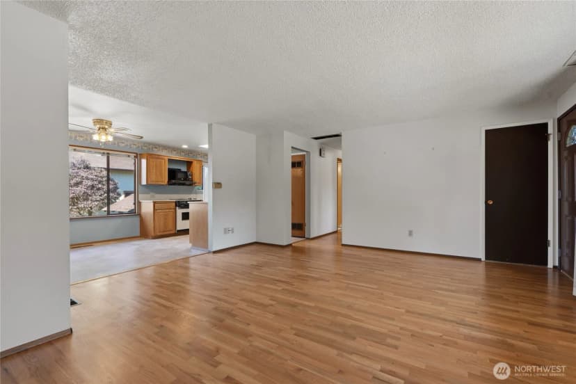 Property photo for 1524 N James St, Tacoma photo 3