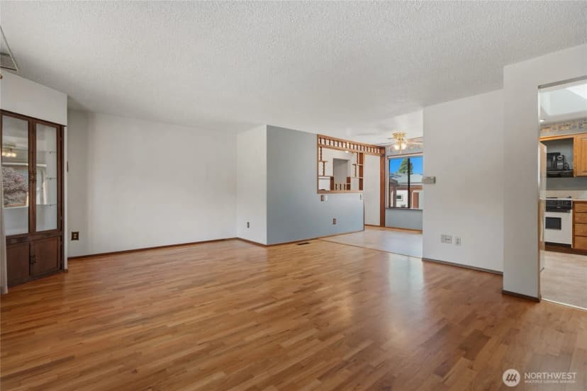 Property photo for 1524 N James St, Tacoma photo 2
