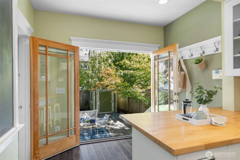 Property photo for 338 29th Avenue, Seattle photo 11