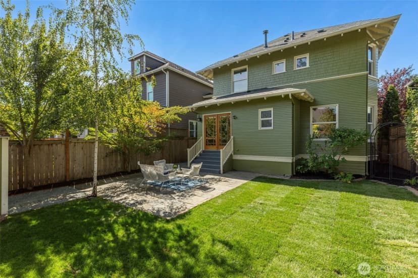 Property photo for 338 29th Avenue, Seattle photo 2