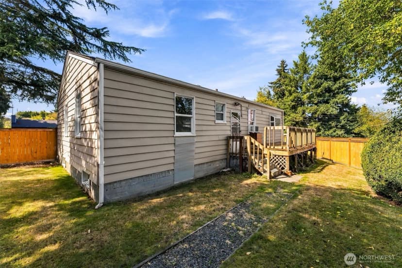 Property photo for 10454 2nd Avenue S, Seattle photo 28