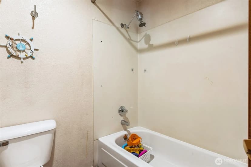 Property photo for 126 W Casino Road #13, Everett photo 18