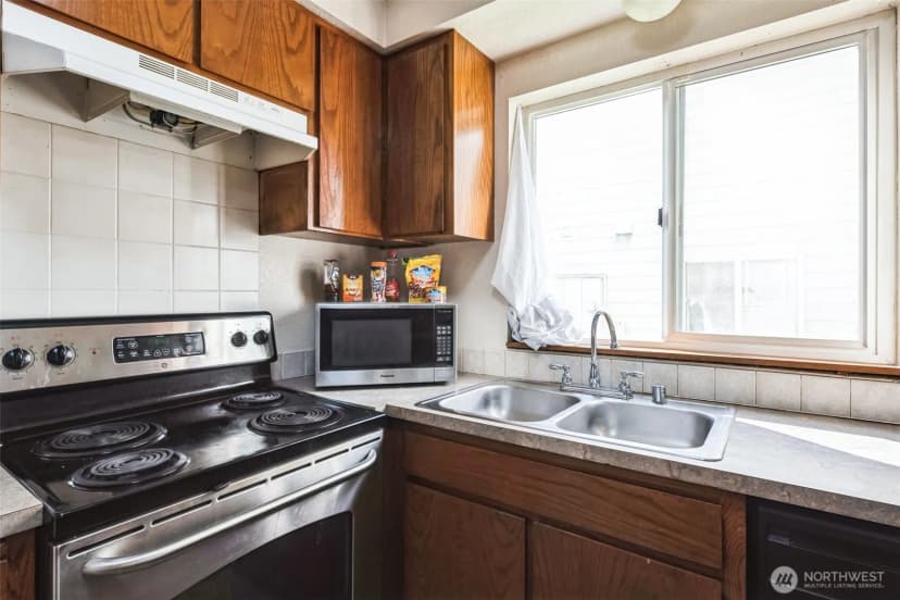 Property photo for 126 W Casino Road #13, Everett photo 12