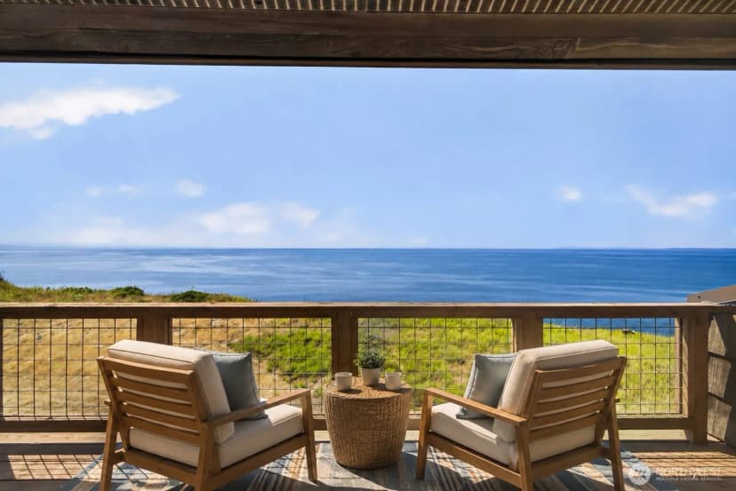 Property photo for 2285 W Beach Road #c, Oak Harbor