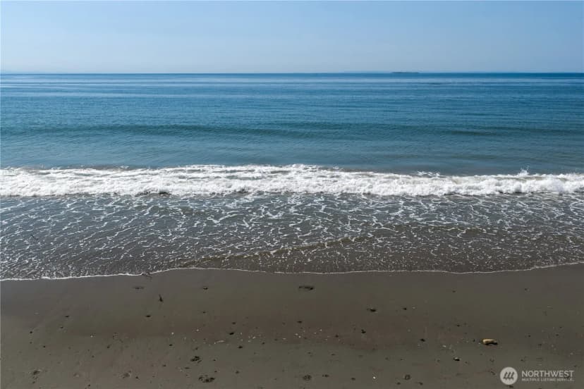 Property photo for 2285 W Beach Road #c, Oak Harbor photo 31