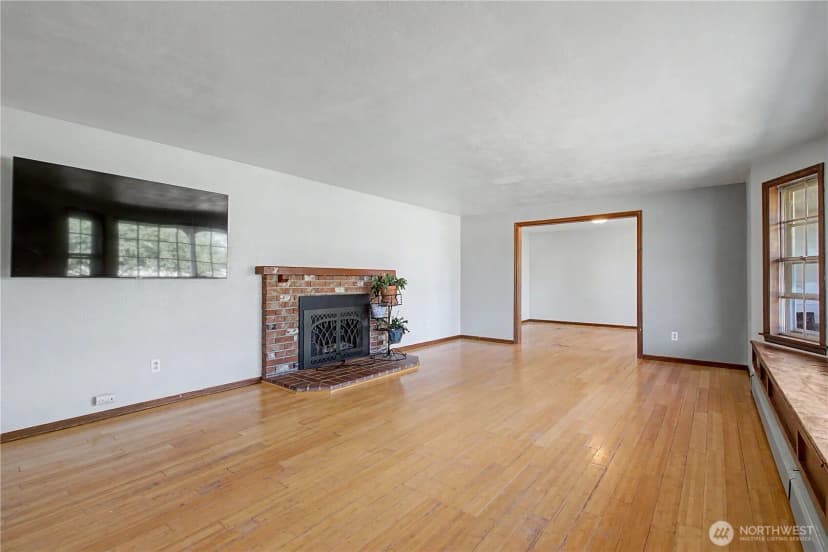 Property photo for 11632 Crockett Street Sw, Olympia photo 5