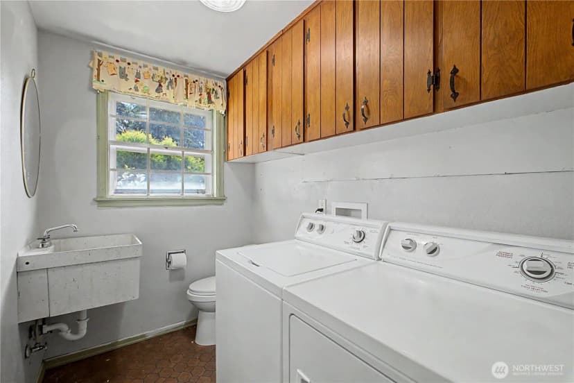 Property photo for 11632 Crockett Street Sw, Olympia photo 11