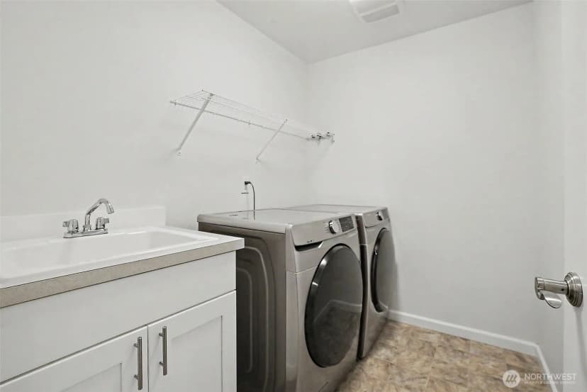Property photo for 27432 12th Place S, Des Moines photo 31