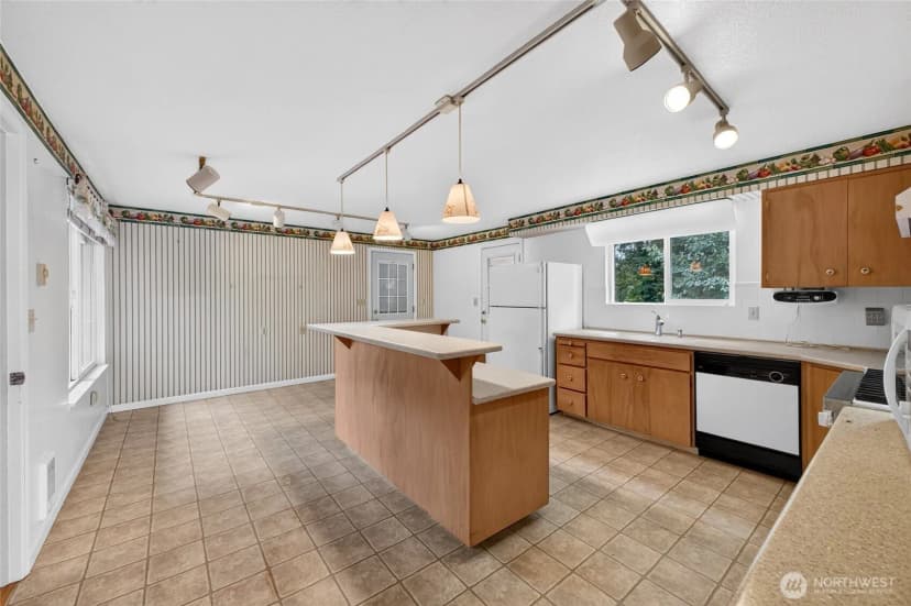 Property photo for 9309 Peacock Hill Avenue, Gig Harbor photo 11