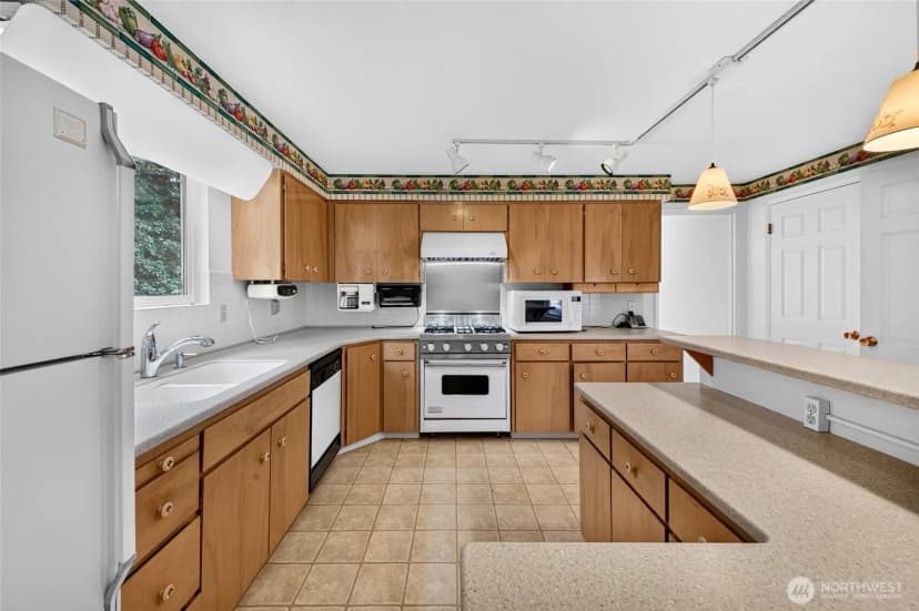 Property photo for 9309 Peacock Hill Avenue, Gig Harbor photo 12