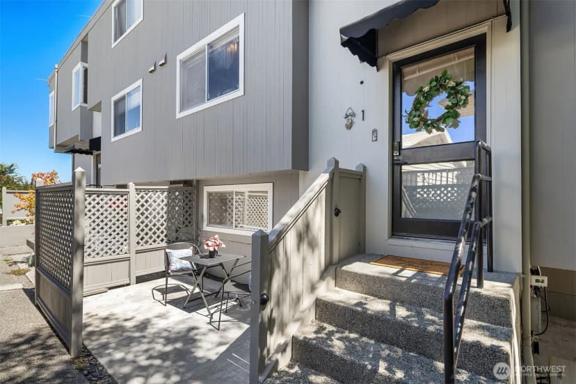 Property photo for 611 Bell Street #1, Edmonds photo 7