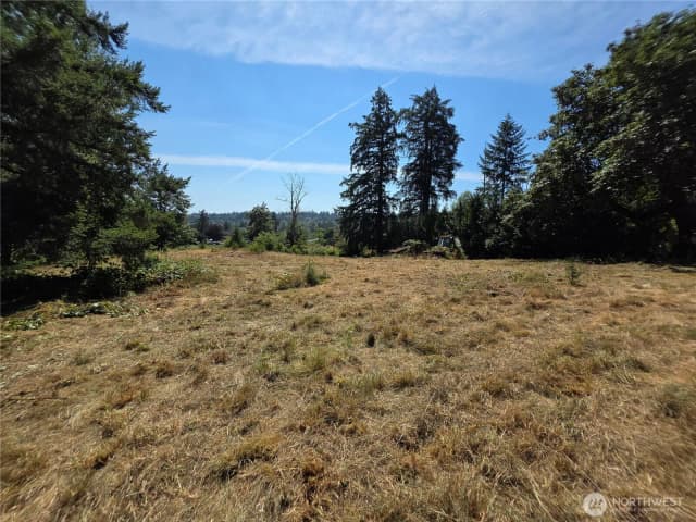 Property photo for 349 Xx 216th Avenue Se, Auburn photo 2