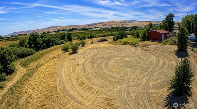 Property photo for 28005 N Crosby Road, Prosser
