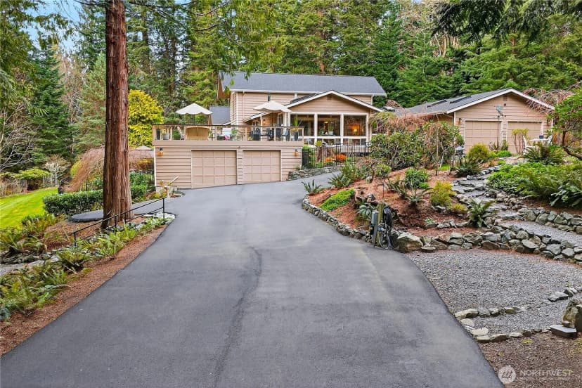 Property photo for 4141 Edith Point Road, Anacortes photo 12