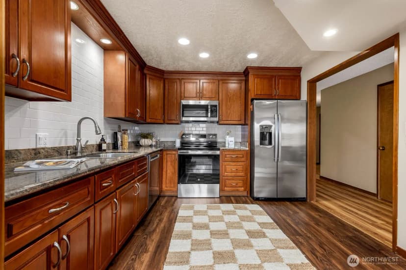 Property photo for 1070 5th Avenue S #207, Edmonds photo 8