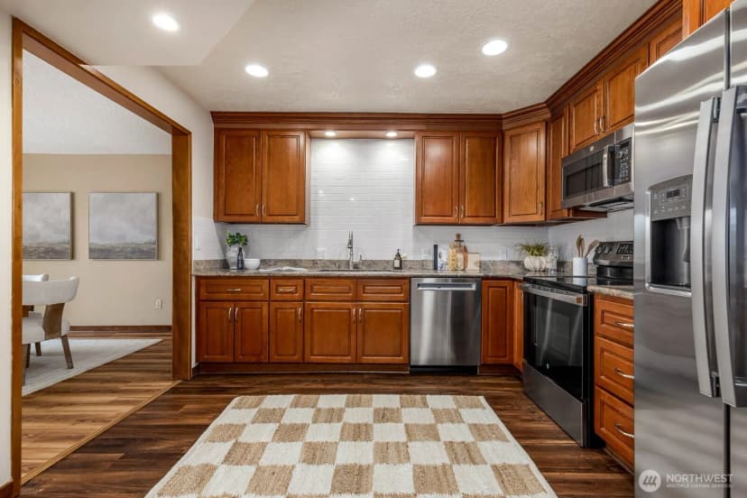 Property photo for 1070 5th Avenue S #207, Edmonds photo 7