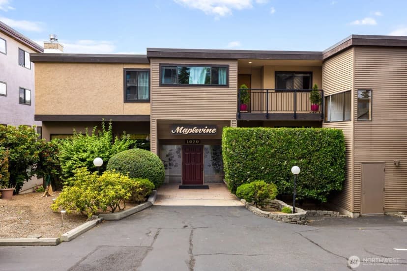 Property photo for 1070 5th Avenue S #207, Edmonds photo 20