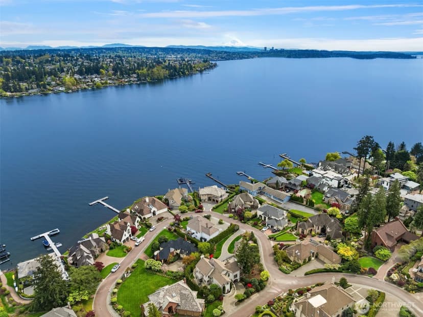 Property photo for 8496 Ne Woodland Cove Drive, Kirkland photo 35