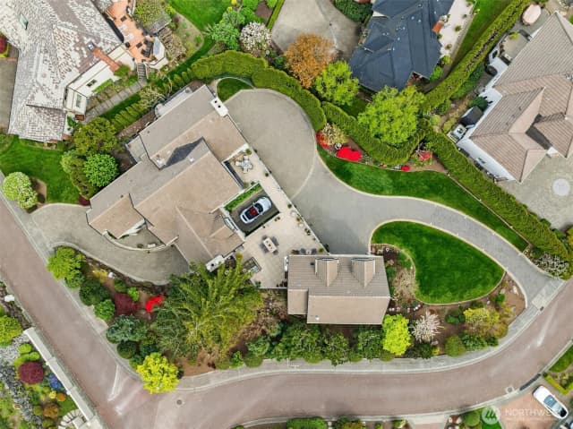 Property photo for 8496 Ne Woodland Cove Drive, Kirkland photo 4