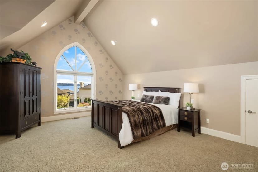 Property photo for 8496 Ne Woodland Cove Drive, Kirkland photo 33