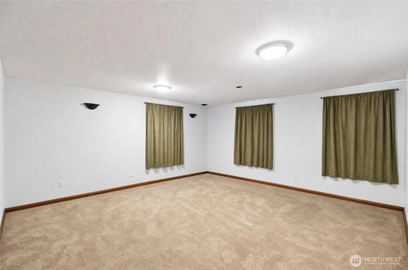 Property photo for 27131 52nd Avenue S, Kent photo 12