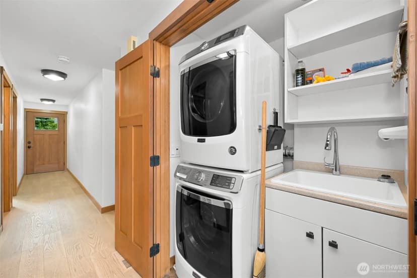 Property photo for 906 11th Street #4, Bellingham photo 30
